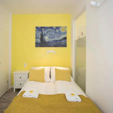 Zentral Gelegene, Helle Studio Apartments Nuremberg Exterior photo